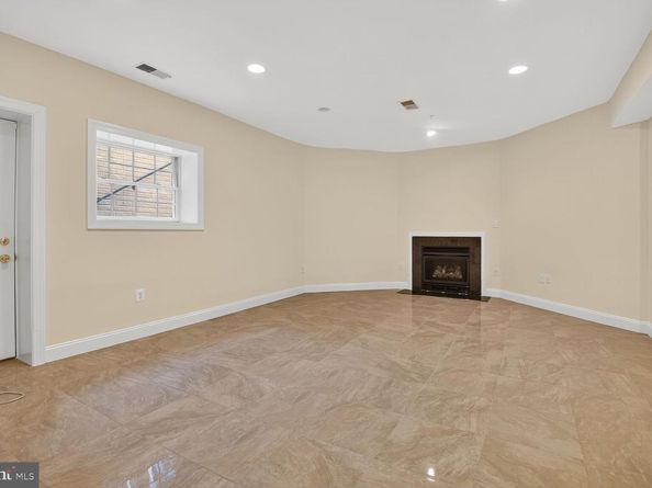 10109 Dickens Avenue, Bethesda MD 20814