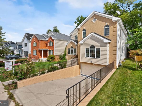 10109 Dickens Avenue, Bethesda MD 20814