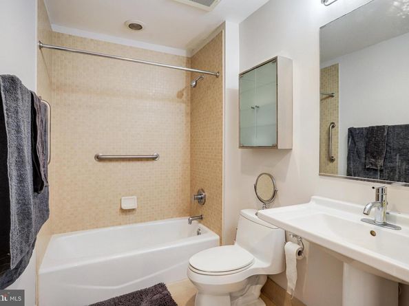 2125 14TH Street NW 322, Washington DC 20009