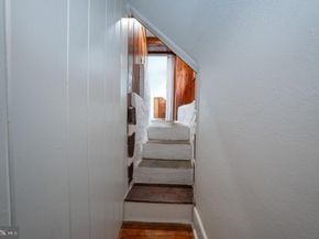 875 Old State Road, Berwyn PA 19312