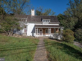 875 Old State Road