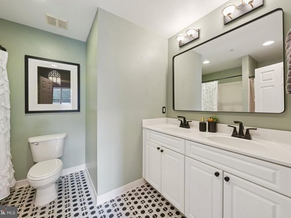 257 14TH Street SE A, Washington DC 20003