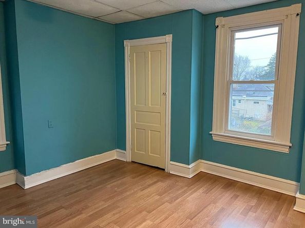 27 N Macdade Boulevard, Glenolden PA 19036
