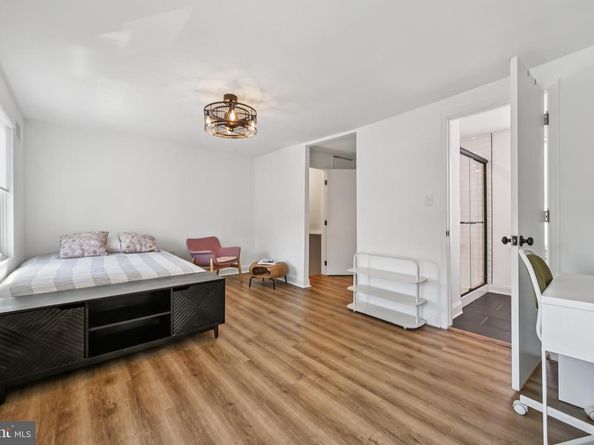 936 New Market Street, Philadelphia PA 19123