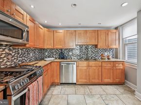 936 New Market Street, Philadelphia PA 19123