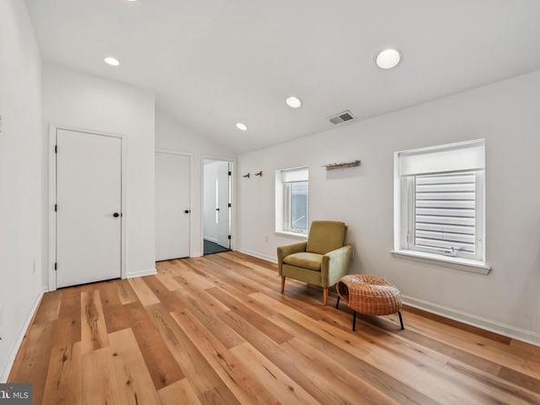 936 New Market Street, Philadelphia PA 19123