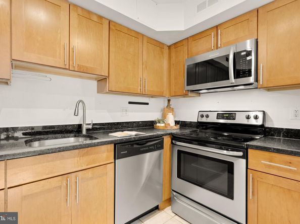3601 38TH Street NW 303, Washington DC 20016