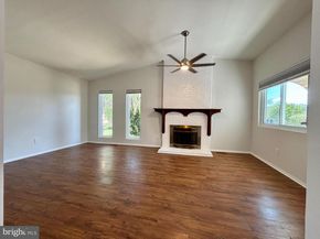 409 N Argonne Avenue N, Sterling VA 20164