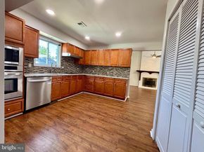 409 N Argonne Avenue N, Sterling VA 20164