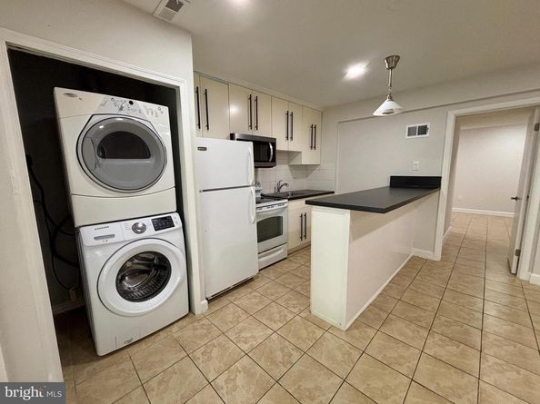 409 N Argonne Avenue N, Sterling VA 20164