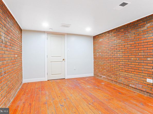 802 W Ritner Street, Philadelphia PA 19148