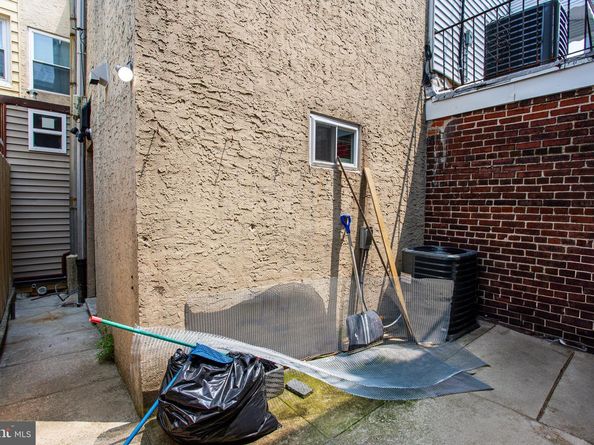 802 W Ritner Street, Philadelphia PA 19148