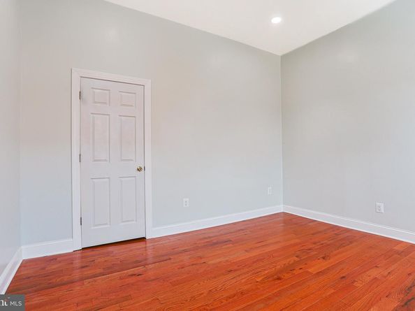 802 W Ritner Street, Philadelphia PA 19148