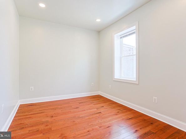 802 W Ritner Street, Philadelphia PA 19148
