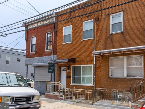 802 W Ritner Street, Philadelphia PA 19148