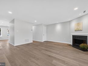 33 Dudley Court 25, Bethesda MD 20814