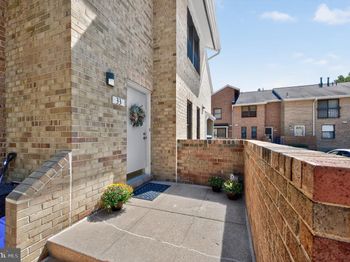 33 Dudley Court