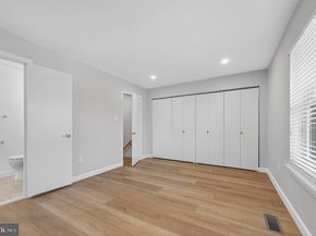 33 Dudley Court 25, Bethesda MD 20814