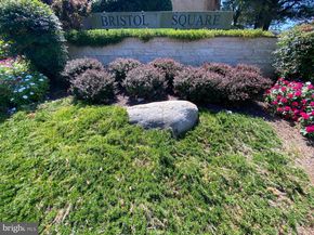 33 Dudley Court 25, Bethesda MD 20814