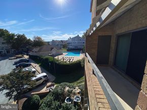 33 Dudley Court 25, Bethesda MD 20814