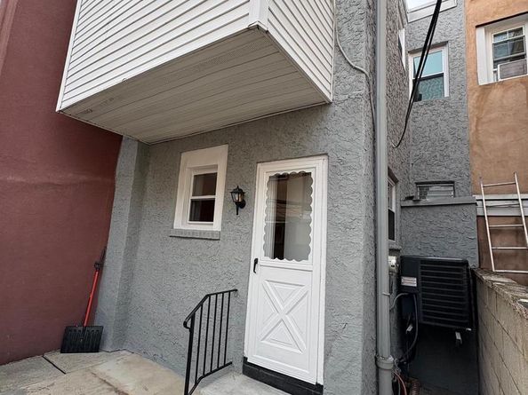 1803 Gladstone Street, Philadelphia PA 19145