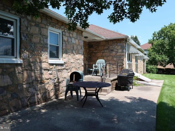 1526 Sandy Hill, Plymouth Meeting PA 19462