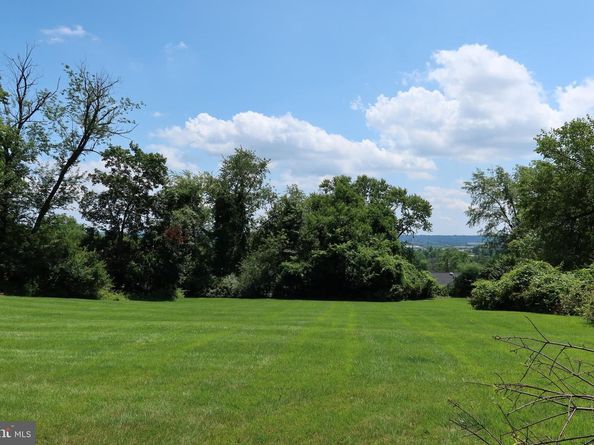 1526 Sandy Hill, Plymouth Meeting PA 19462