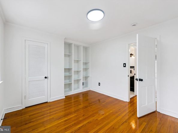 2420 I Street NW, Washington DC 20037