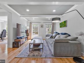 11 Coloma Court, Sterling VA 20164