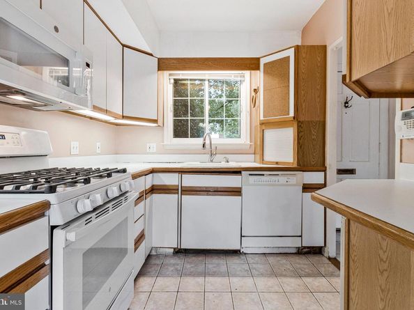 1603 Mount Eagle Place, Alexandria VA 22302