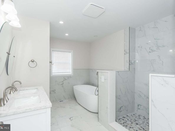 2634 S 2nd Street, Philadelphia PA 19148