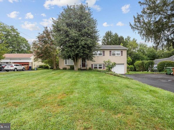 1514 N Hills Avenue, Willow Grove PA 19090