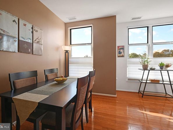 343 Cedar Street NW 322, Washington DC 20012