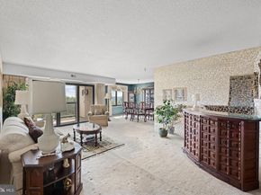 205 Yoakum Parkway 607, Alexandria VA 22304