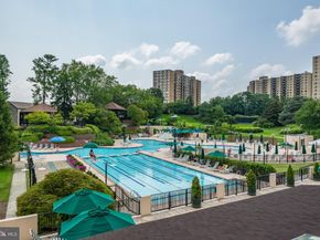 205 Yoakum Parkway 607, Alexandria VA 22304