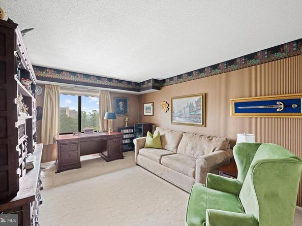 205 Yoakum Parkway 607, Alexandria VA 22304