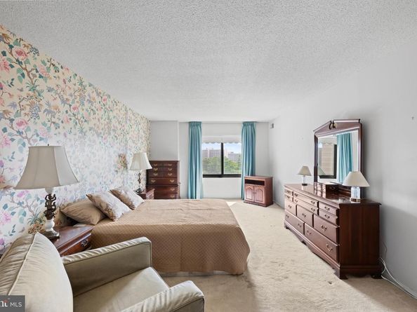 205 Yoakum Parkway 607, Alexandria VA 22304