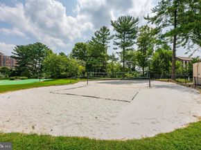 205 Yoakum Parkway 607, Alexandria VA 22304