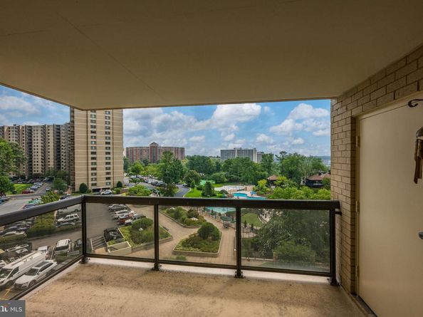205 Yoakum Parkway 607, Alexandria VA 22304
