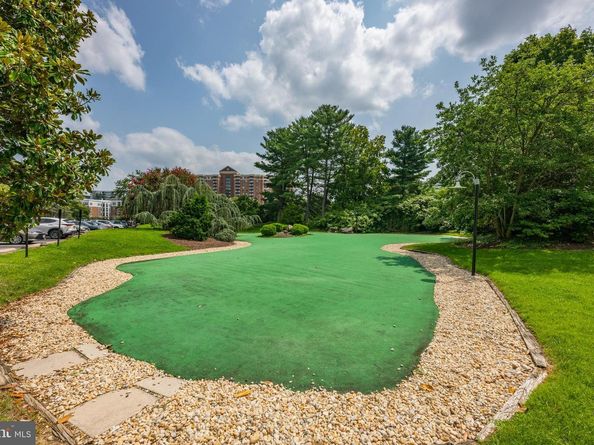 205 Yoakum Parkway 607, Alexandria VA 22304