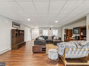 21 Belamour Drive, Washington Crossing PA 18977