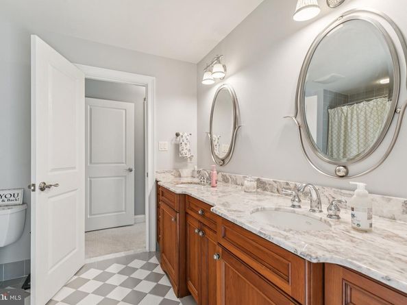 21 Belamour Drive, Washington Crossing PA 18977