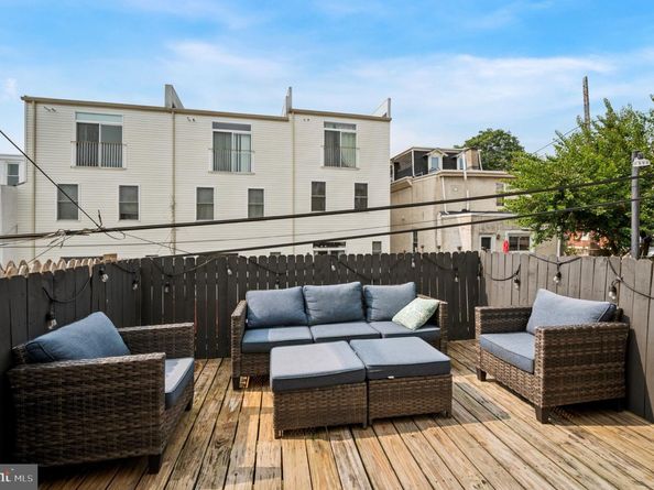 142 Davis Street, Philadelphia PA 19127