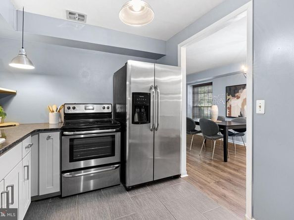 4000 Gypsy Lane 327, Philadelphia PA 19129