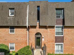 4000 Gypsy Lane 327, Philadelphia PA 19129
