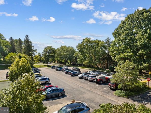 4000 Gypsy Lane 327, Philadelphia PA 19129