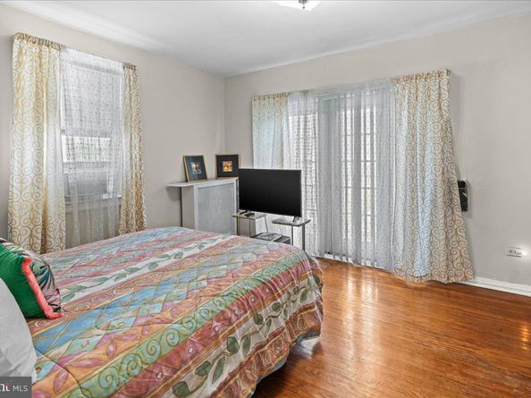 908 Yeadon Avenue, Lansdowne PA 19050