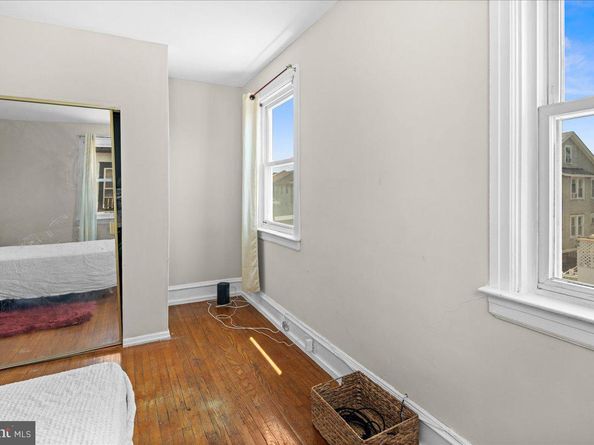 908 Yeadon Avenue, Lansdowne PA 19050