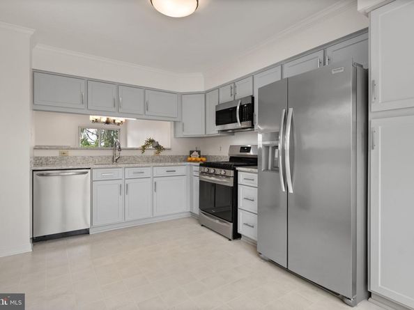22025 Guilford Station Terrace, Sterling VA 20166