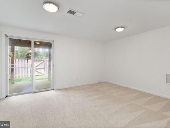 22025 Guilford Station Terrace, Sterling VA 20166